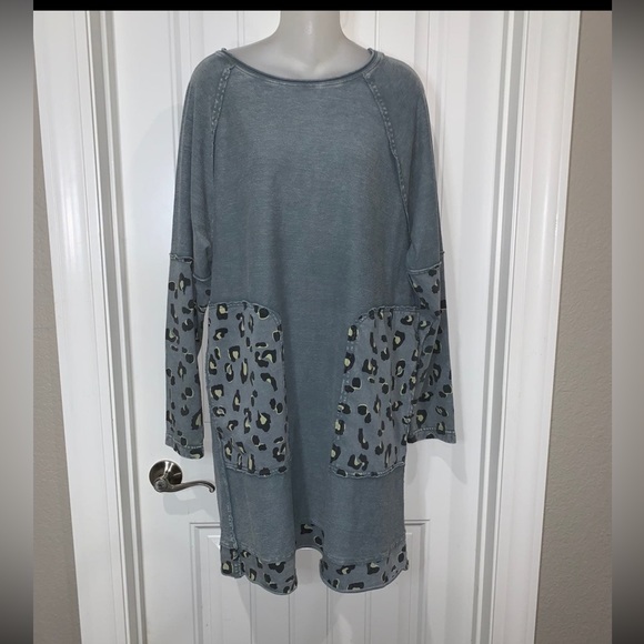easel leopard shirt dress NWOT easel leopard print tunic dress